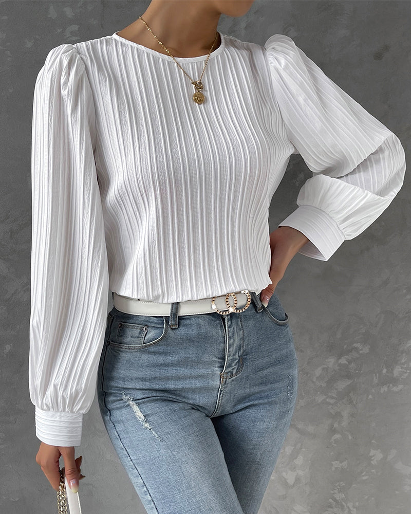 Hannah | Pleated Blouse with Elegant Lantern Sleeves - Image 2