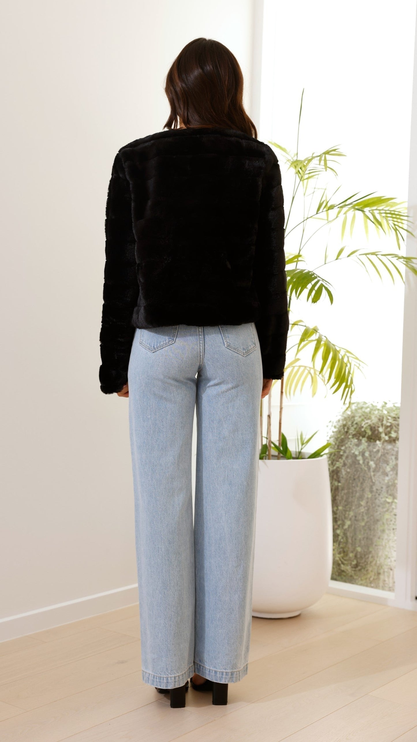 Nancy | Women's Cropped Faux Fur Jacket - Image 9