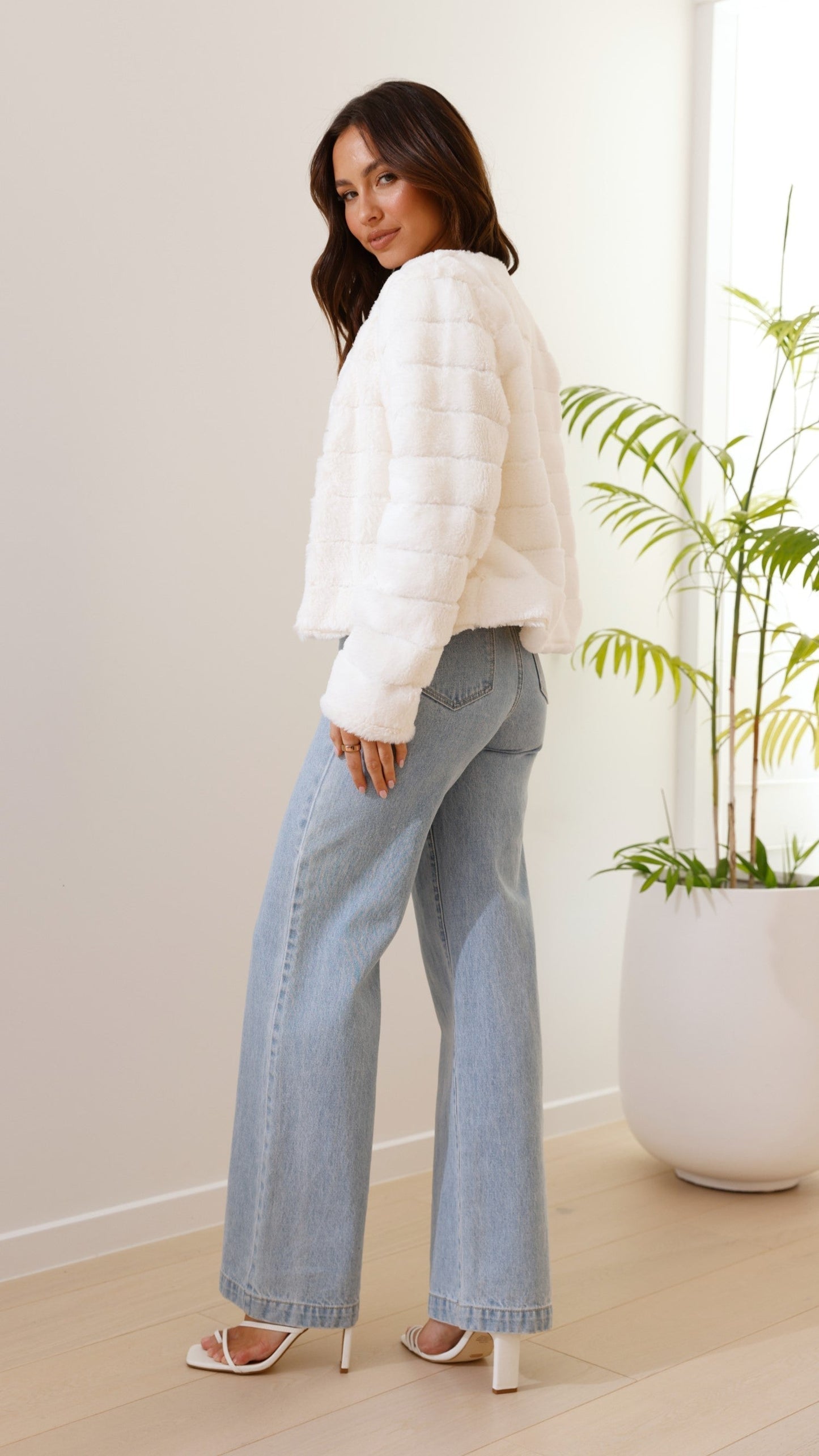 Nancy | Women's Cropped Faux Fur Jacket - Image 4