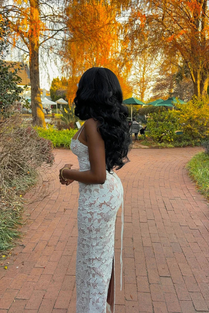 Raegan | Elegant Lace Maxi Dress for Confident Women - Image 4