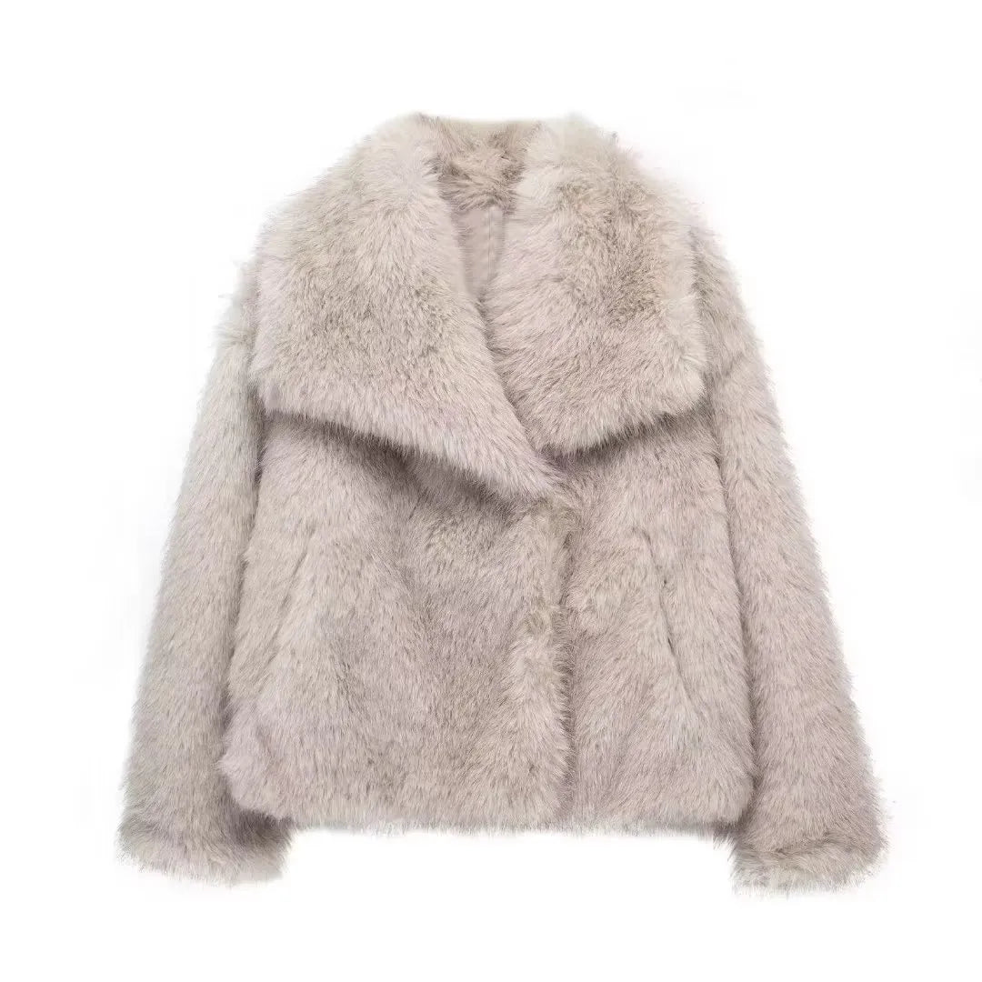 Bella | Women's Oversized Faux Fur Coat - Image 4
