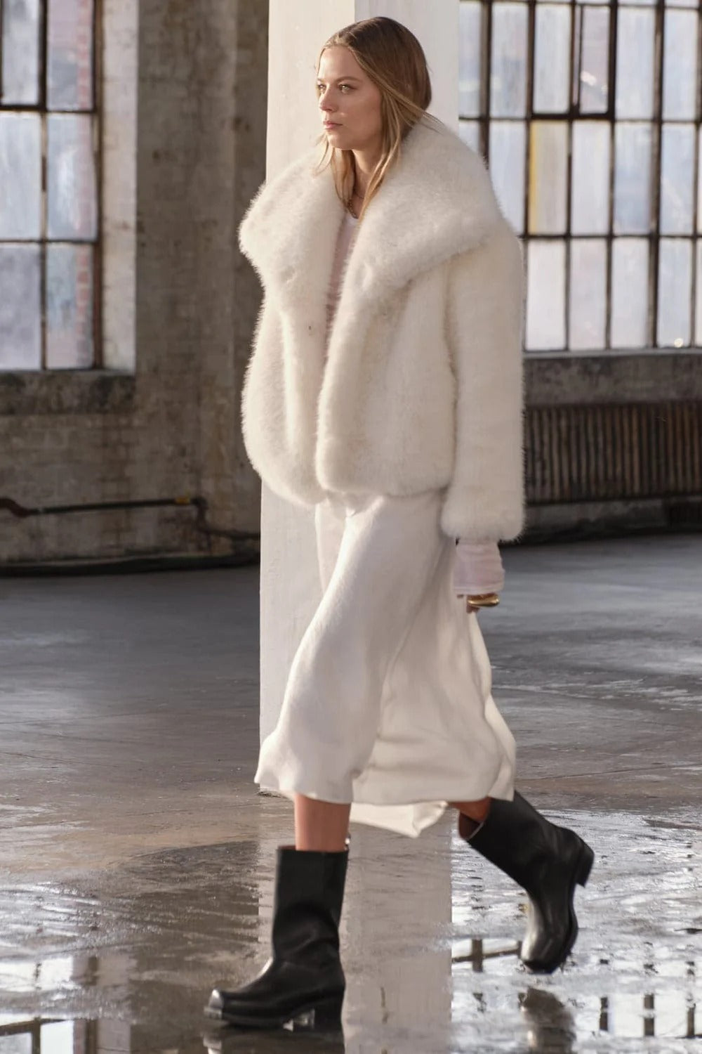 Katrina | Women's Oversized Fur Coat - Image 6
