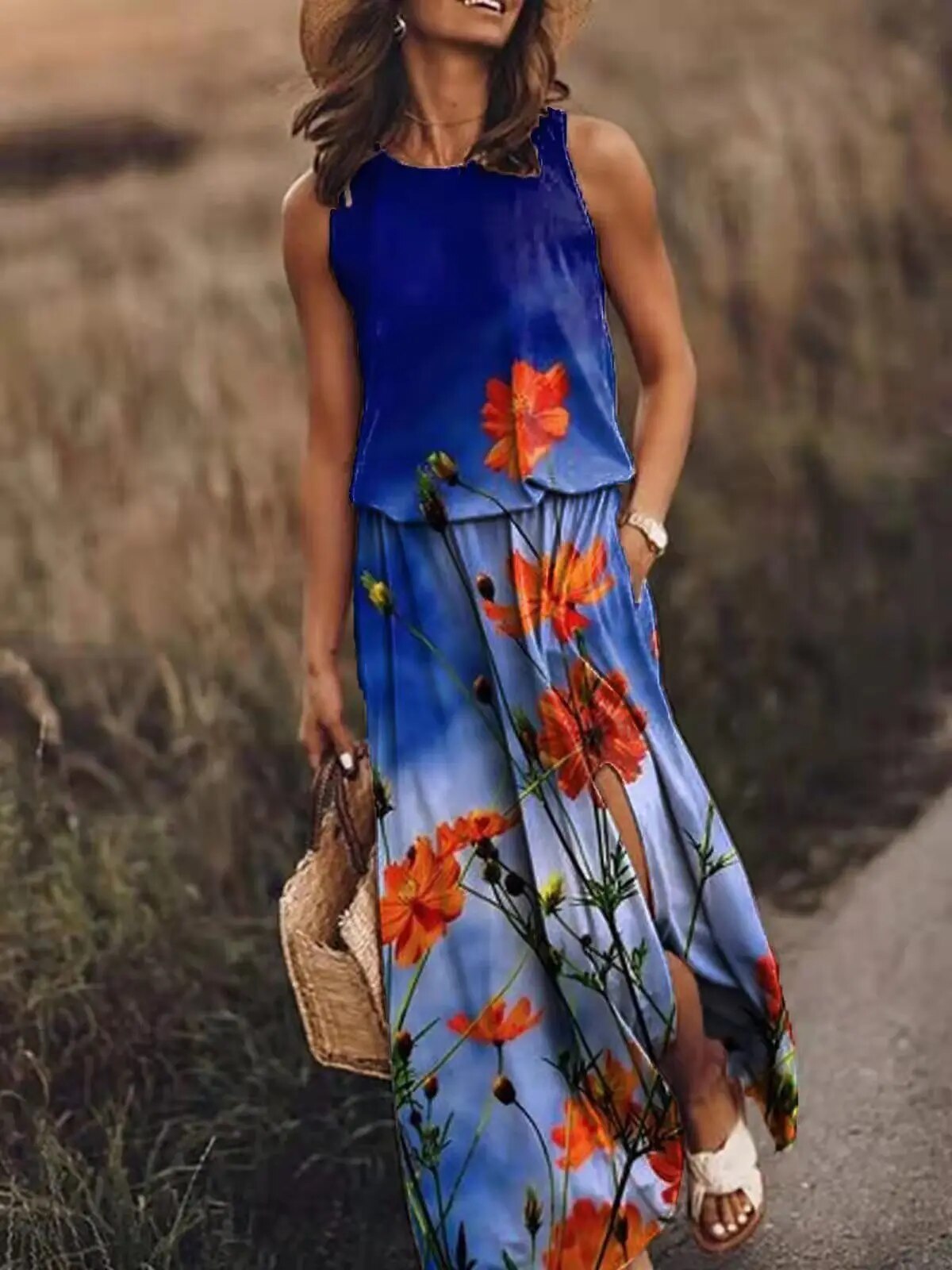 Jed | Women's maxi dress with graphic prints for summer - Image 2