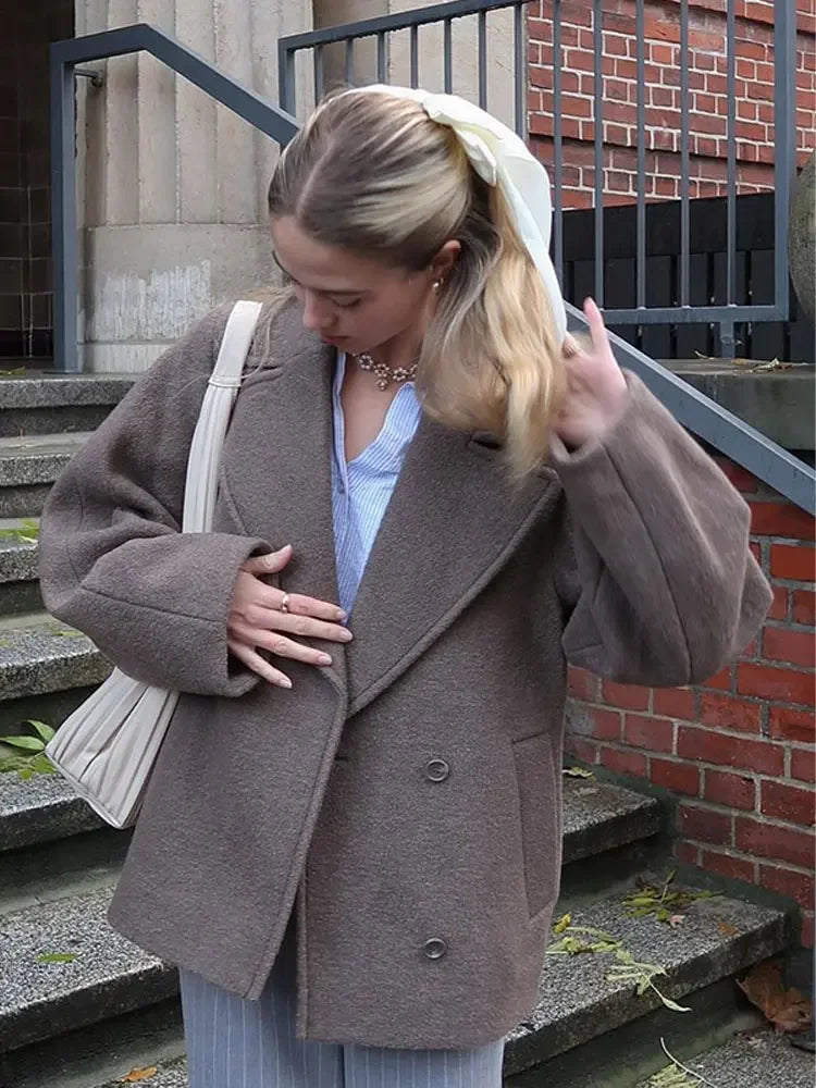 Olivia | Women's Oversized Double-Breasted Coat - Image 4