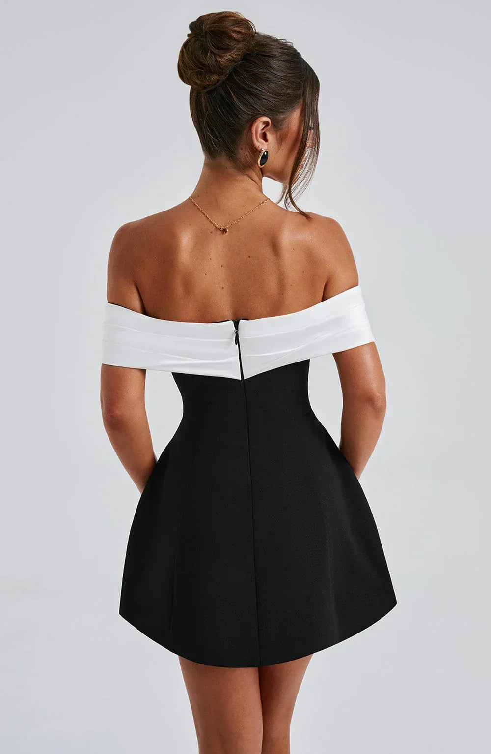 Jessica | Elegant Noir Mini Dress with Modern Bow Detail - Image 6
