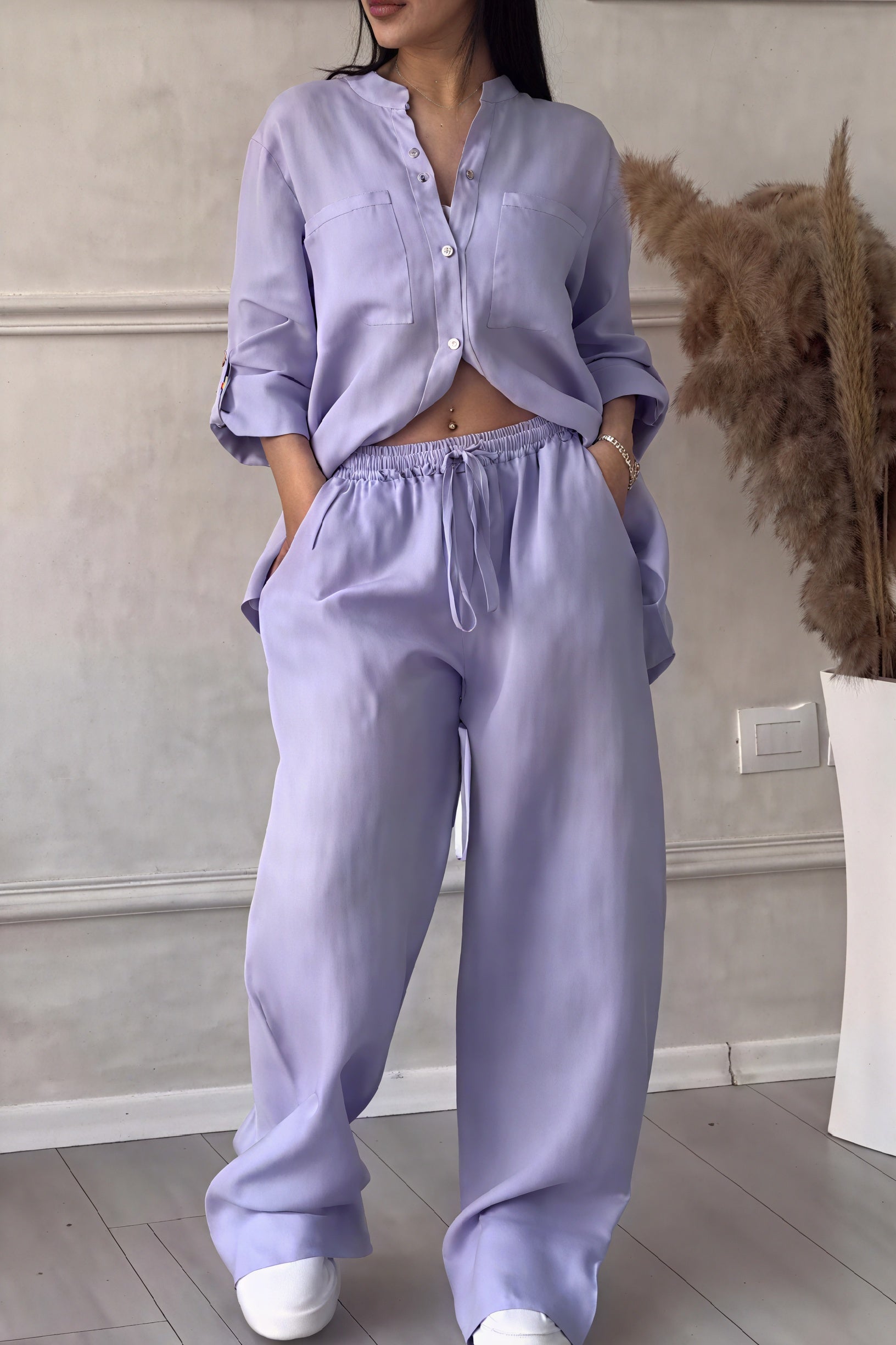 Regina | Timeless Ensemble: Style and Comfort Combined - Image 4