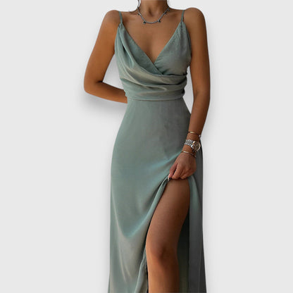 Cynthia | Elegant and Feminine Dress - Image 3