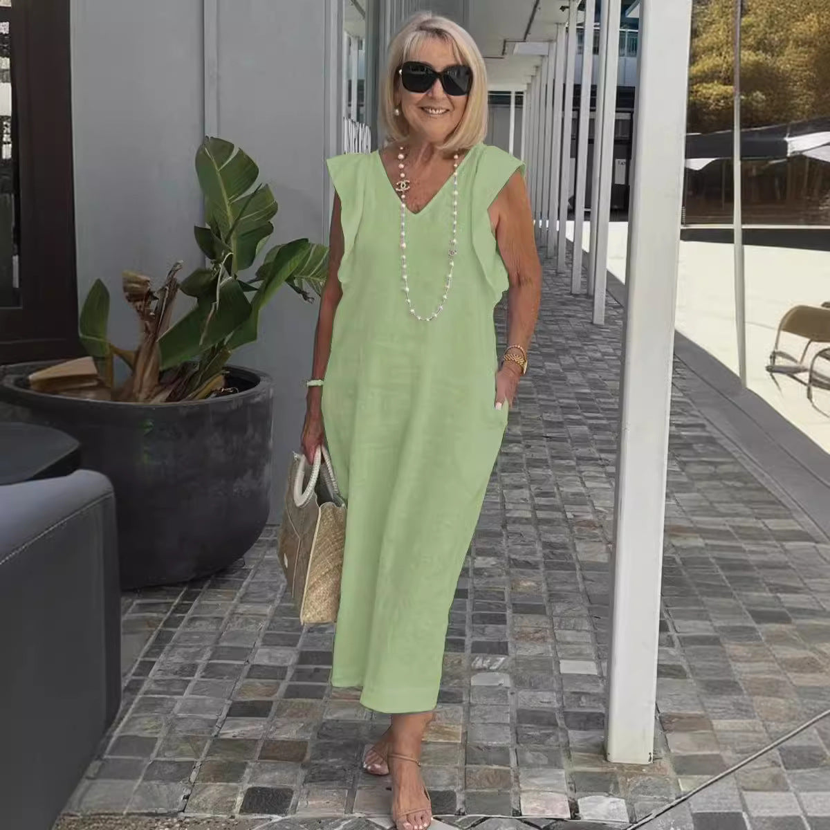 Hallie | Stylish Sleeveless Linen Dress for Summer - Image 5