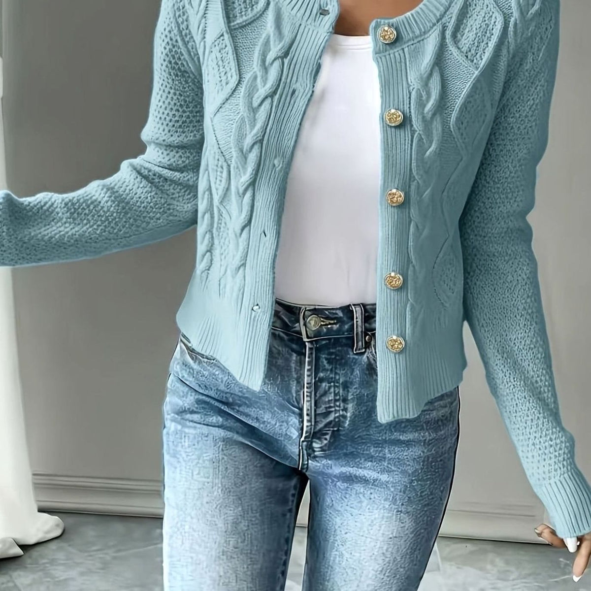 Women's Cable-Knit Button-Front Cropped Cardigan