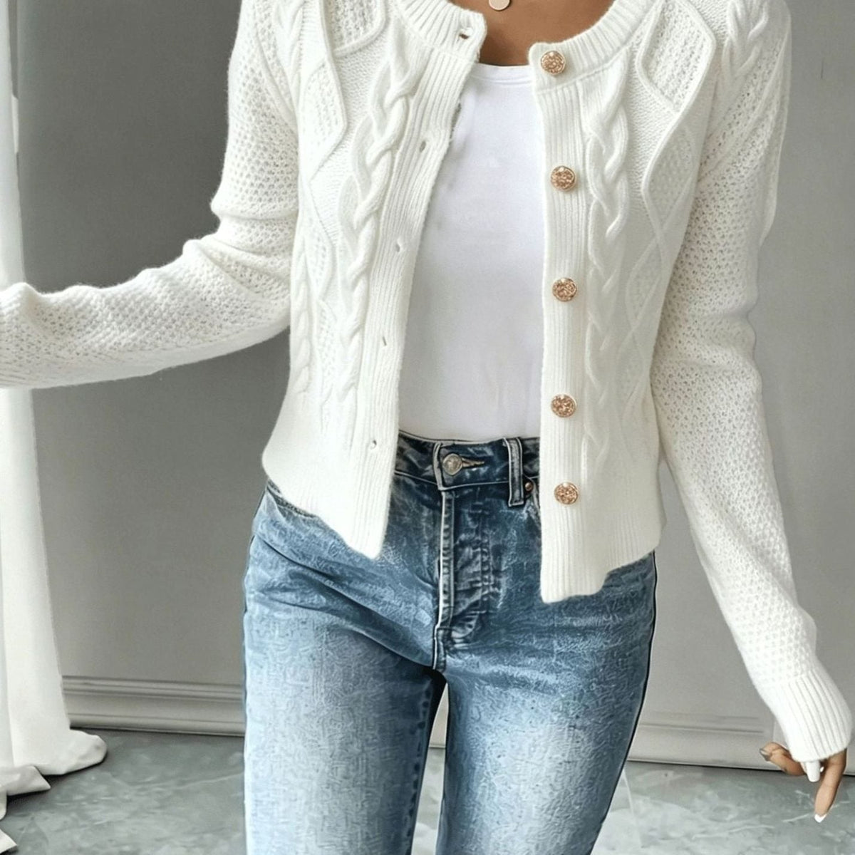 Women's Cable-Knit Button-Front Cropped Cardigan