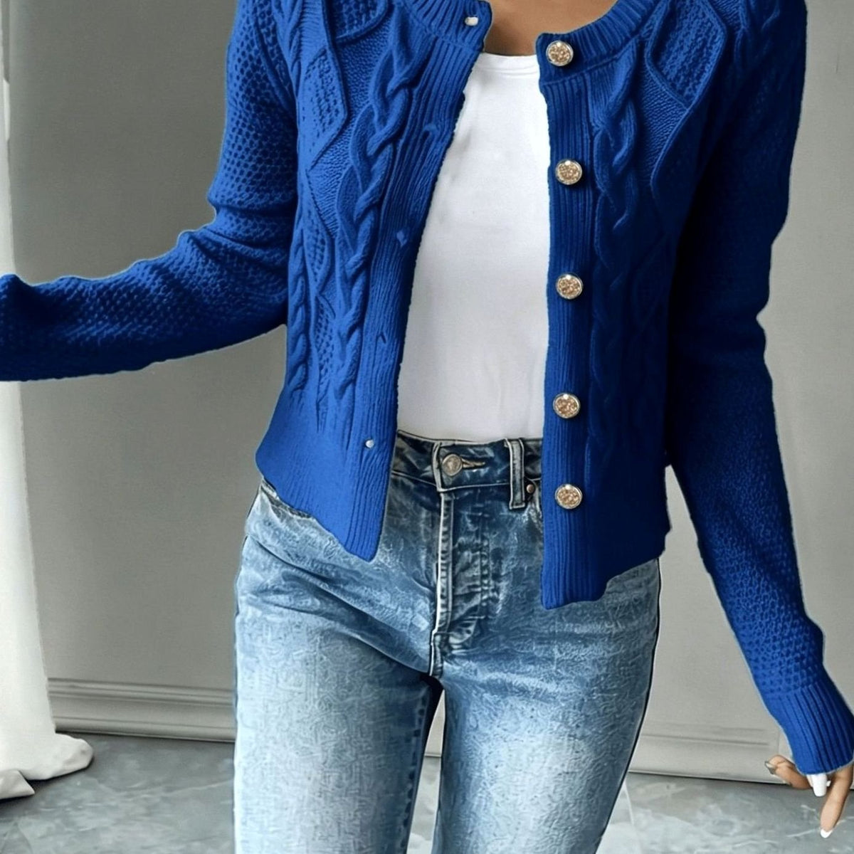 Women's Cable-Knit Button-Front Cropped Cardigan